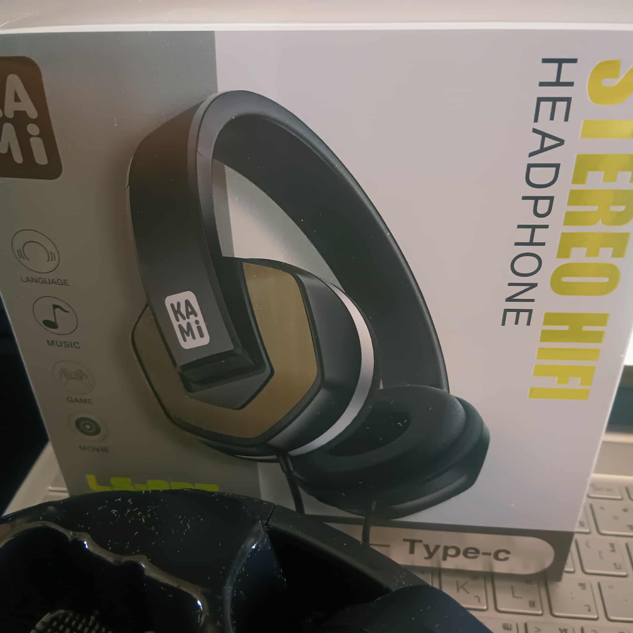 STEREO HIFI  HEADPHONE KAMI