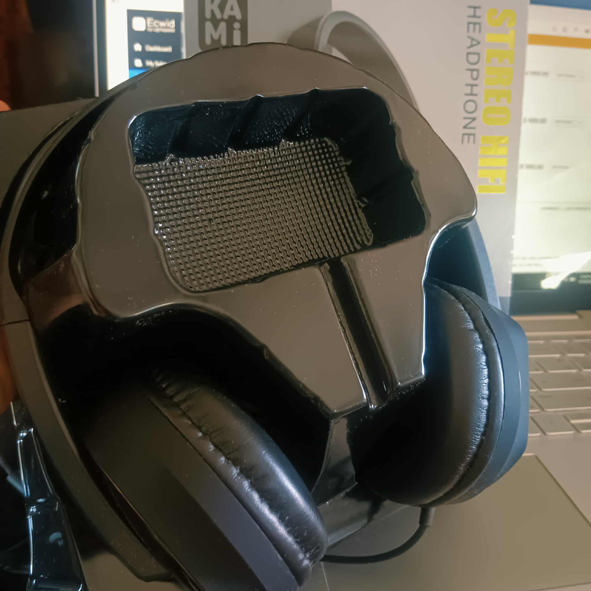 STEREO HIFI  HEADPHONE KAMI