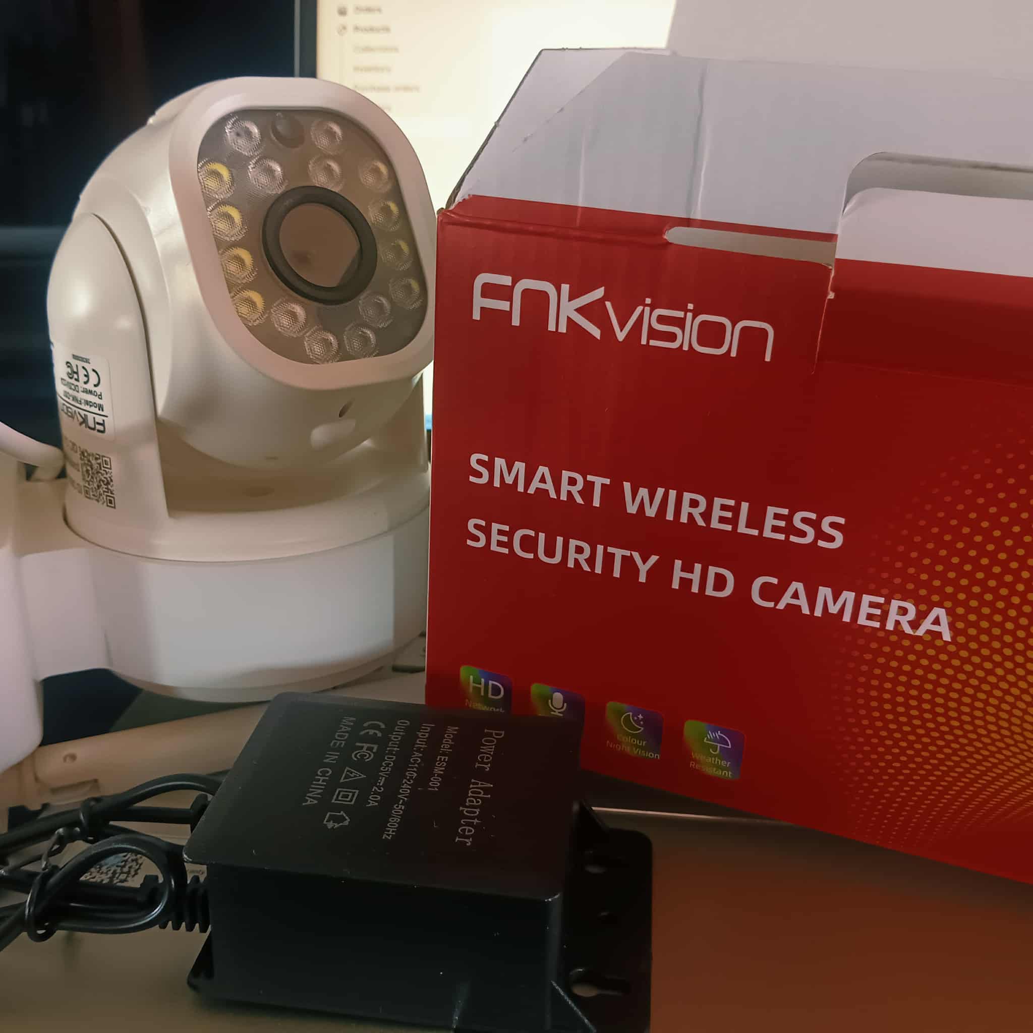 FNK VISION SMART WIRELESS SECURITY HD CAMERA WITH FREE MINI DOORBELL